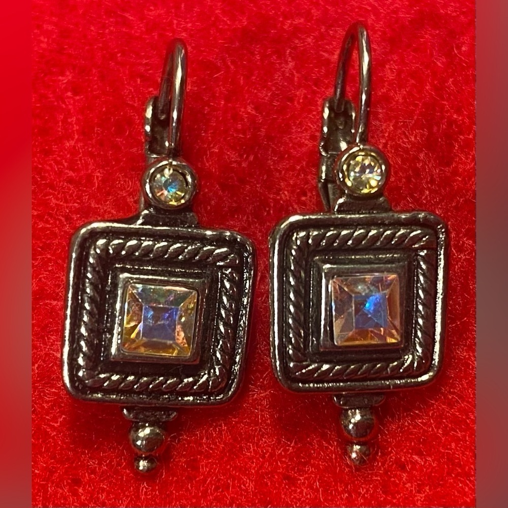 Earrings Silver Tone w/Clear Iridescent Stones New Lever Back 1” Long Vintage